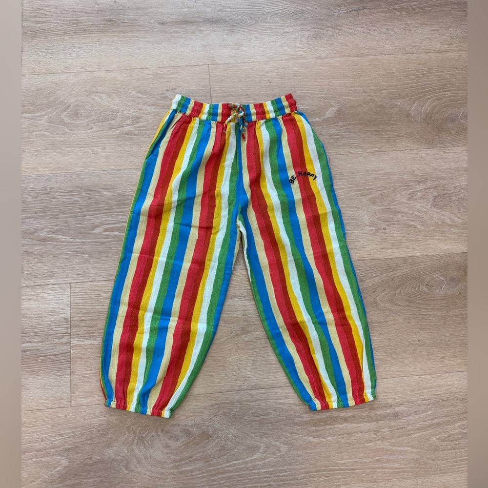 Nadadelazos Be happy multicolored Pants rare piece!
Sold out anywhere